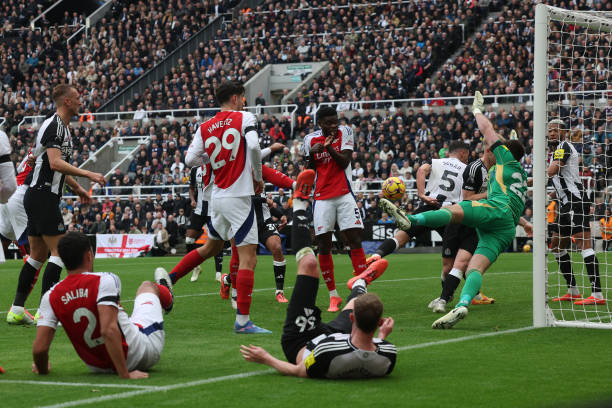 许多球迷和 许多球迷和